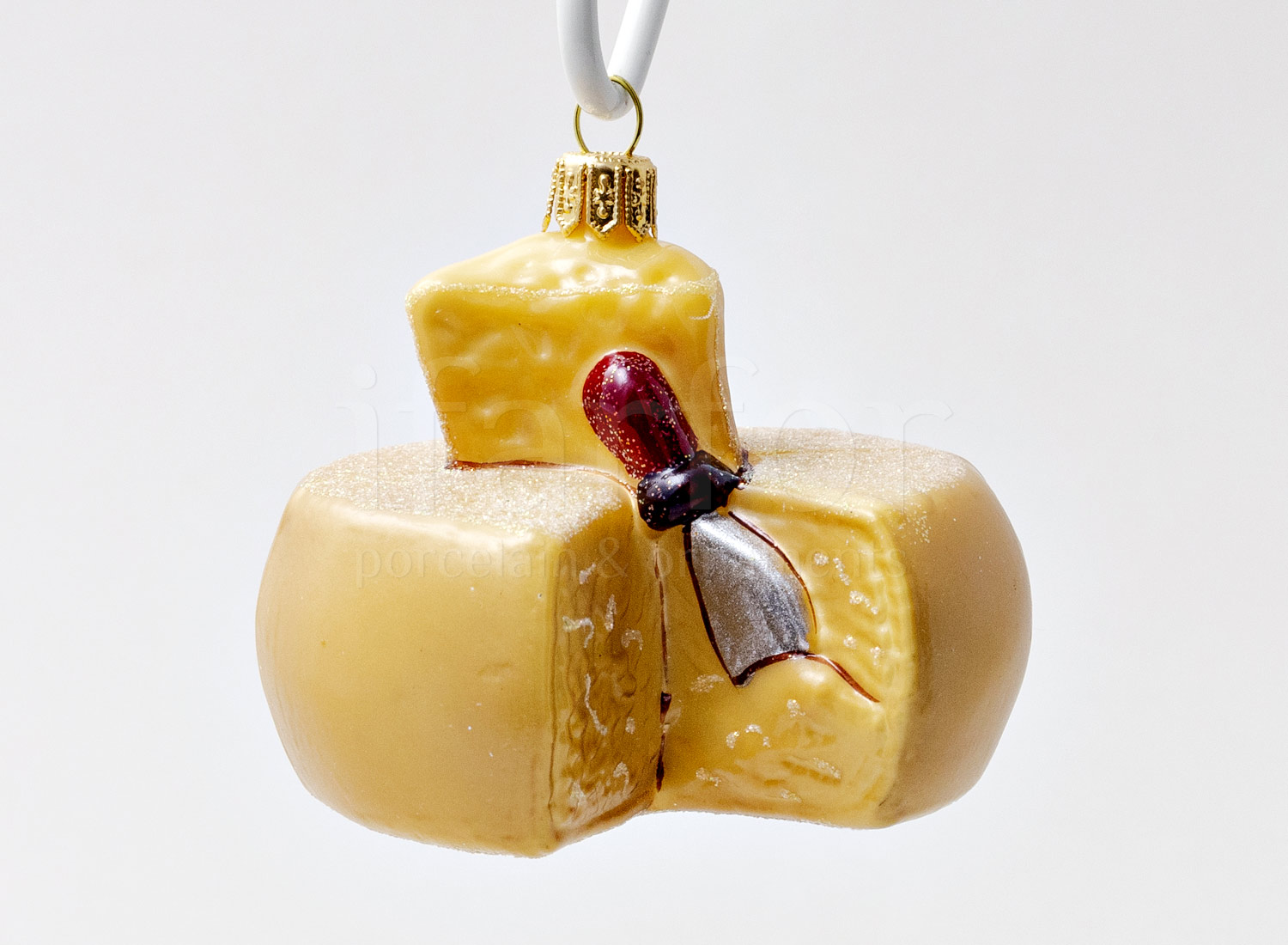 Елочная игрушка «Сыр Parmigiano» Стекло. 75 x 70 мм.