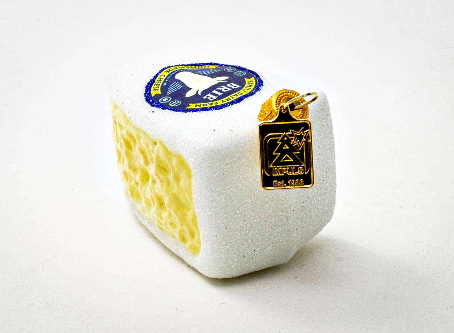 Елочная игрушка «Сыр Brie» Стекло. 75 x 50 мм.