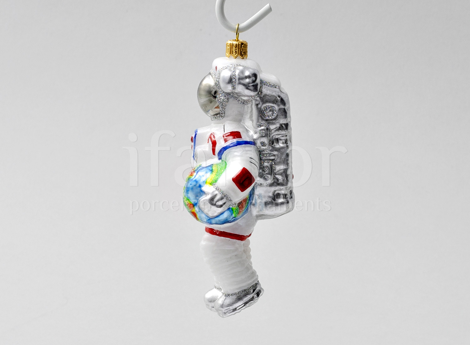 Елочная игрушка «Космонавт Major Tom» Стекло. 70 x 140 мм.