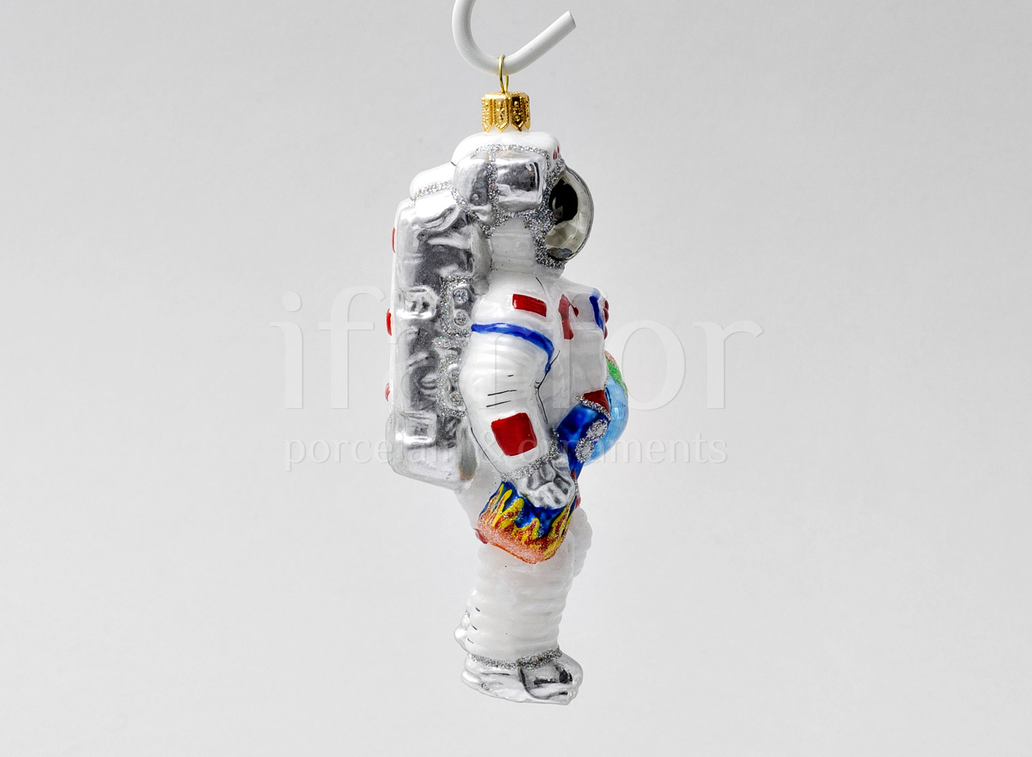 Елочная игрушка «Космонавт Major Tom» Стекло. 70 x 140 мм.