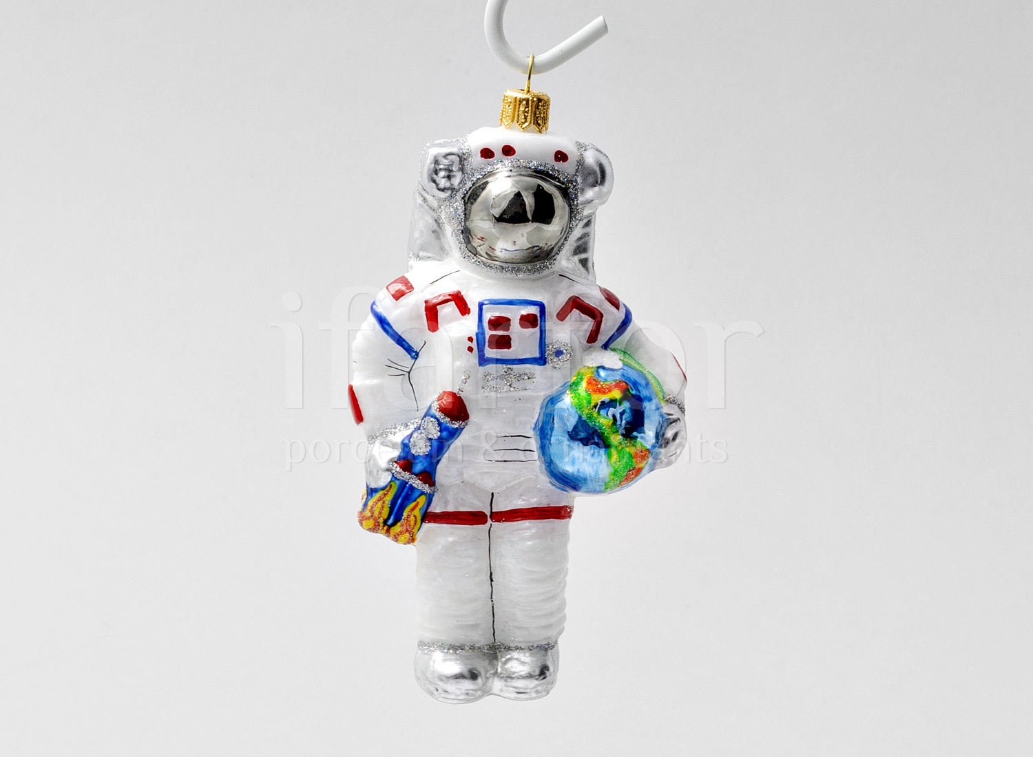 Елочная игрушка «Космонавт Major Tom» Стекло. 70 x 140 мм.
