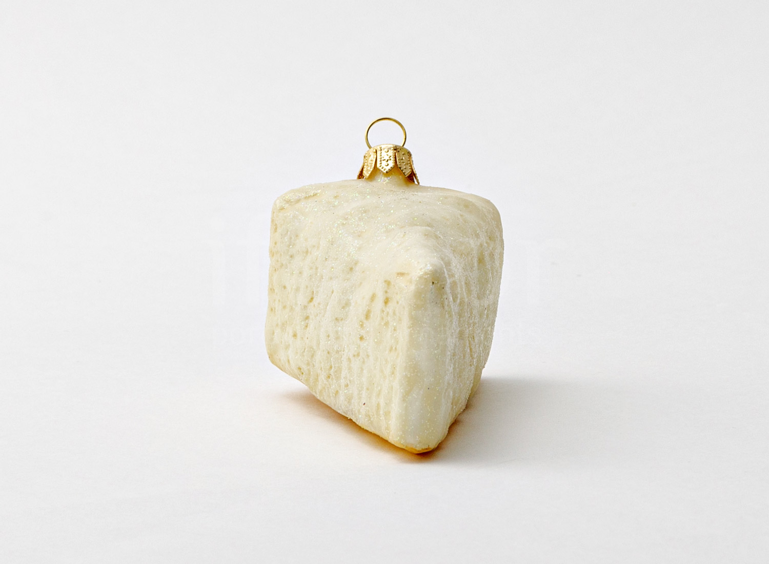 Елочная игрушка «Сыр Parmigiano» Стекло. 75 x 50 мм.