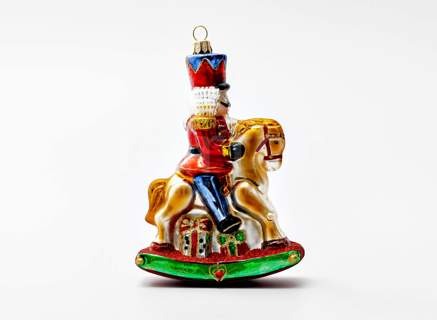 Елочная игрушка «Щелкунчик на лошадке-качалке» Стекло. 95 x 140 мм.