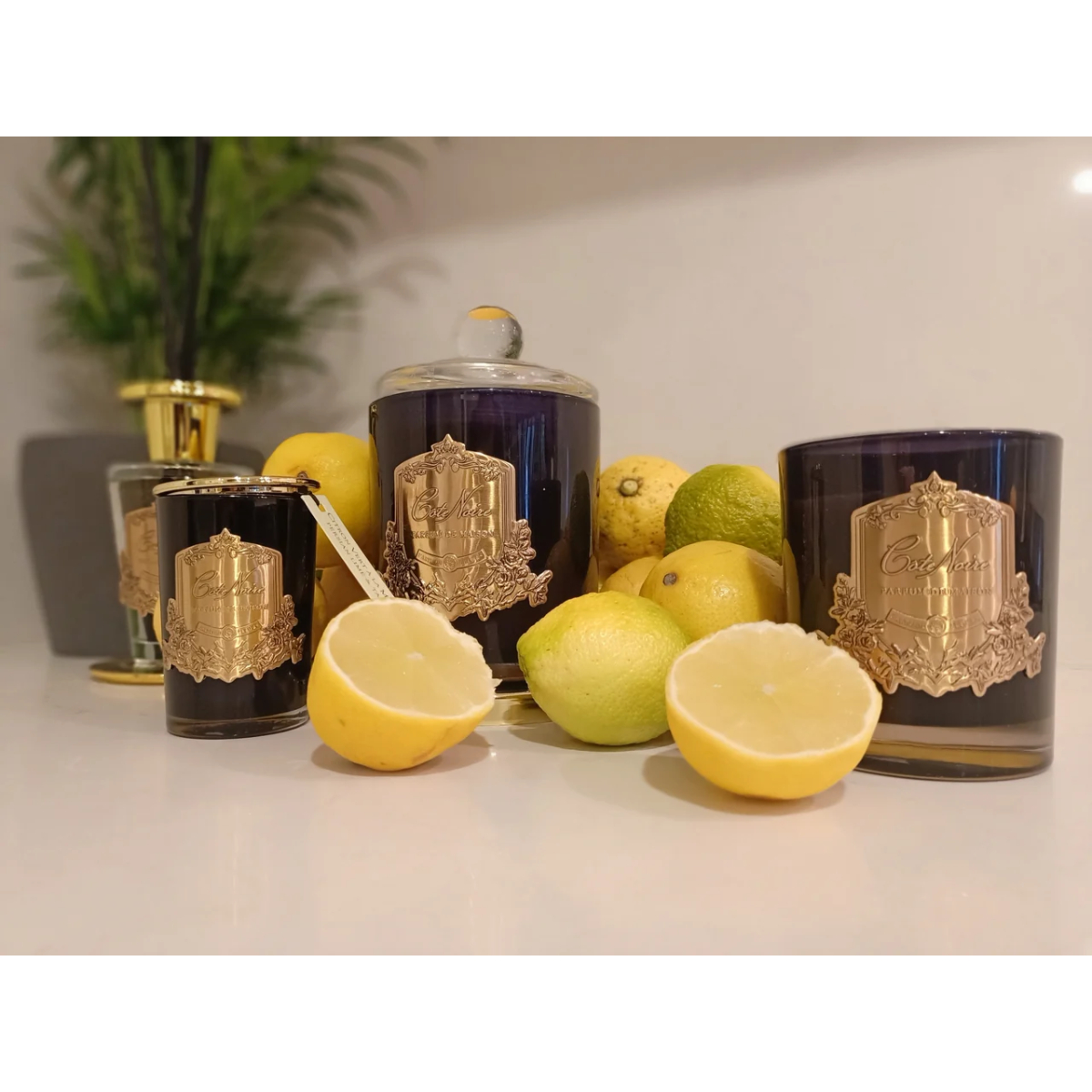 Свеча ароматическая «Persian Lime & Tangerine» Форма: Persian Lime & Tangerine. Хрусталь. 95 x 150 мм.