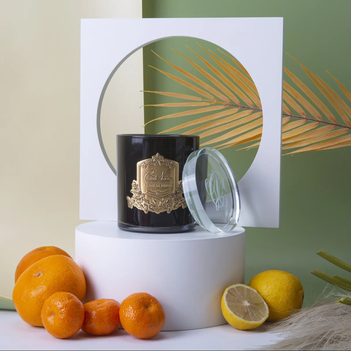Свеча ароматическая «Persian Lime & Tangerine» Форма: Persian Lime & Tangerine. Хрусталь. 95 x 150 мм.