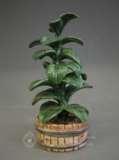 Скульптура «Фикус большой» Майолика. 85 x 105 мм.