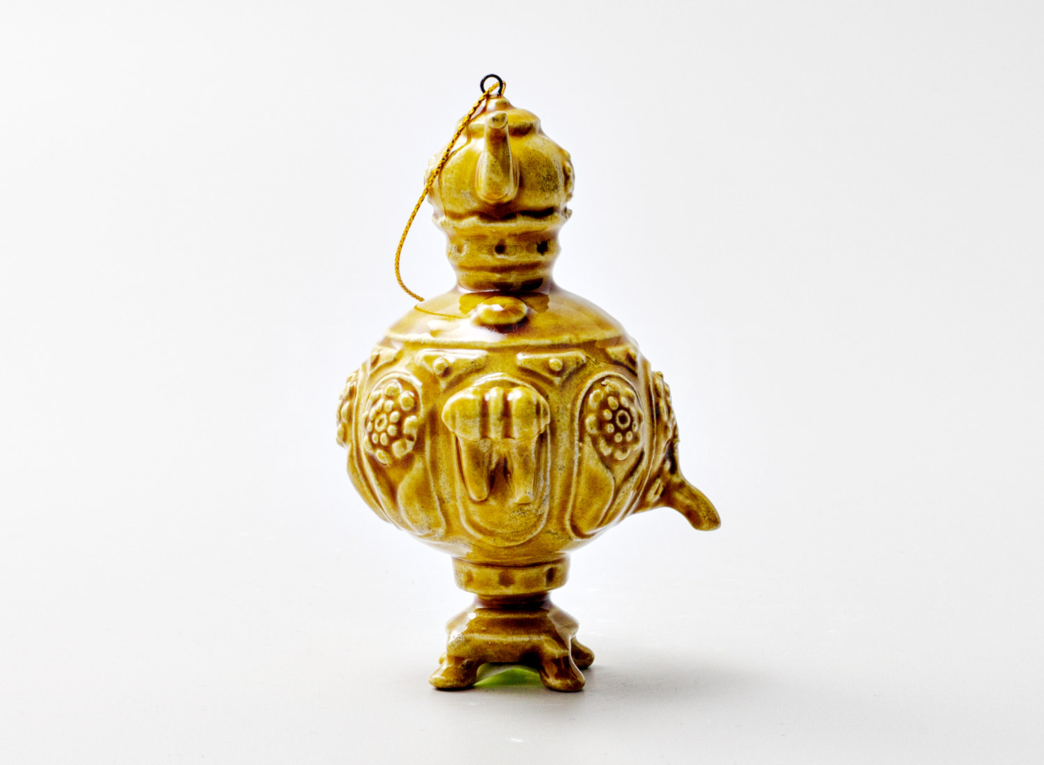 Елочная игрушка «Самовар» Форма: Самовар. Майолика. 65 x 80 x 105 мм.