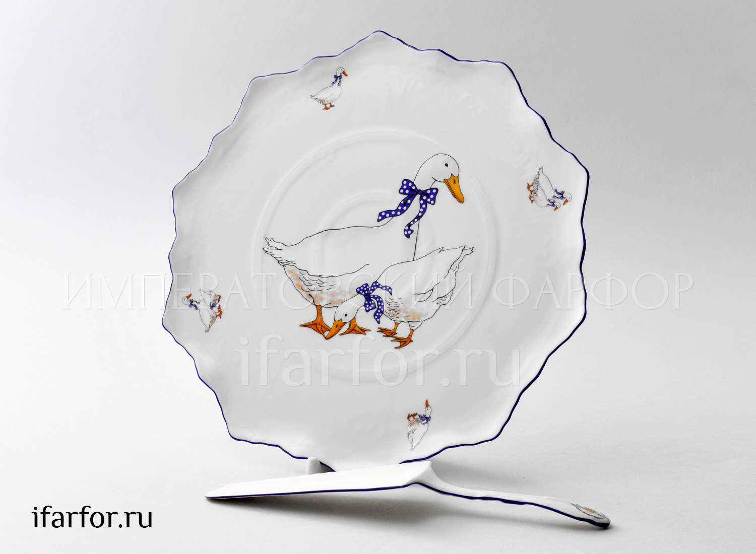 Блюдо для торта второй сорт «Корона Гуси» 1/2 Форма: Корона. Фарфор. 300 мм.