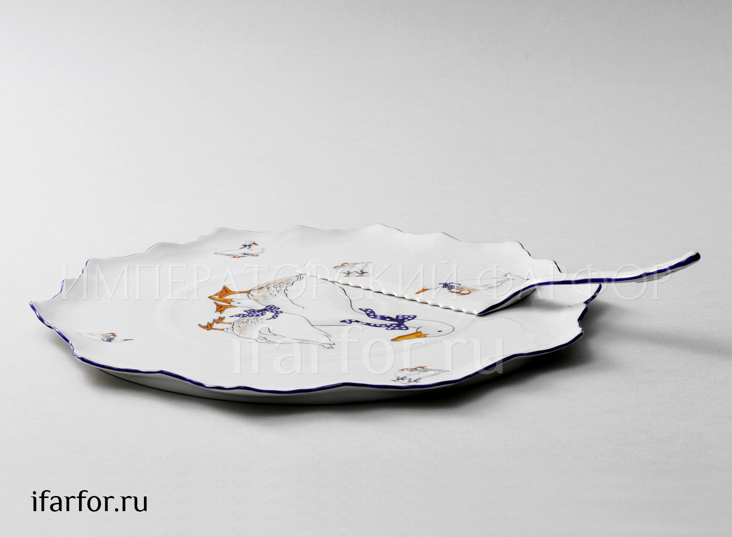 Блюдо для торта второй сорт «Корона Гуси» 1/2 Форма: Корона. Фарфор. 300 мм.