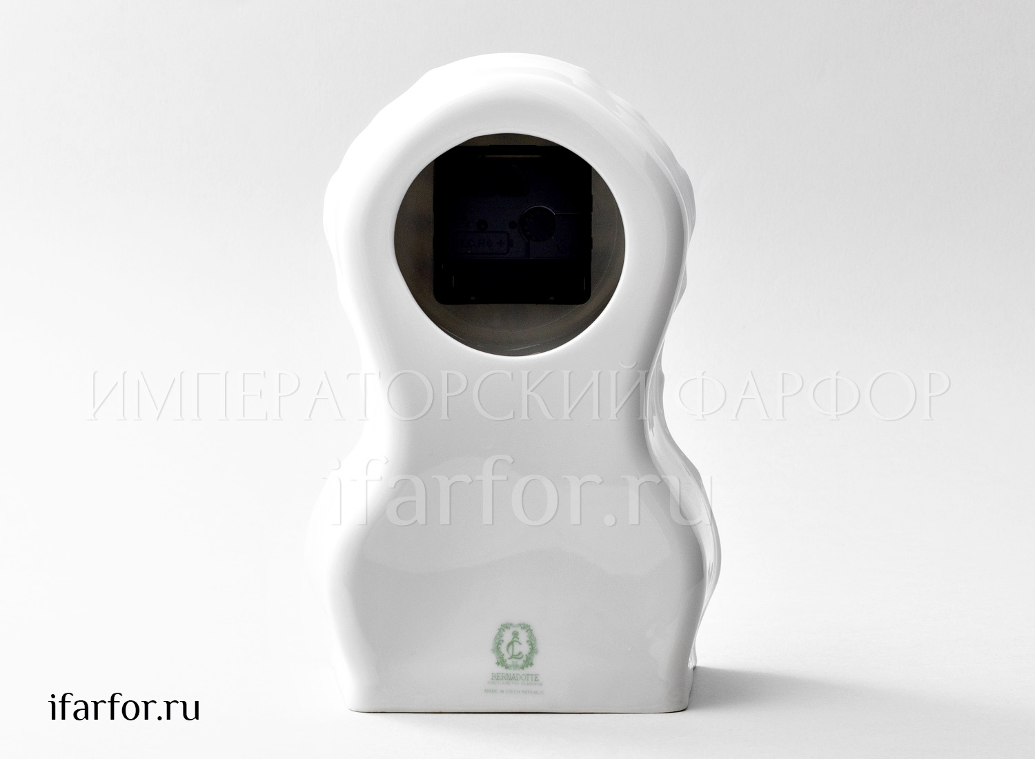 Часы каминные «Бернадотт Белый узор» Форма: Бернадотт. Фарфор. 70 x 150 x 220 мм.