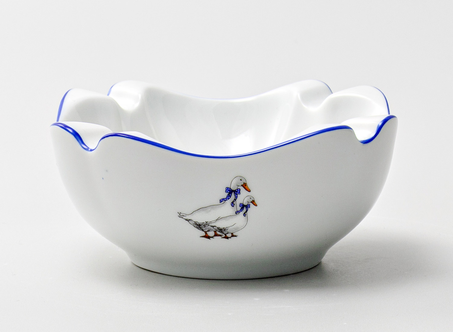 Пепельница квадратная «Гуси» Форма: DUBI. Фарфор. 130 x 60 мм.