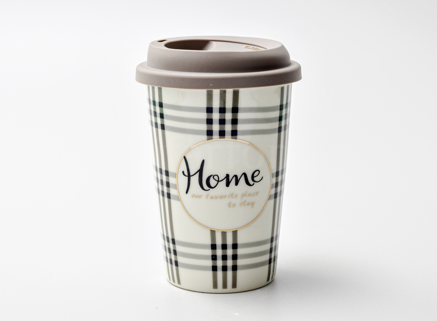 Термокружка «Home our favorite place to stay (бежевая)» 1/2 Форма: Royal Classics. Фарфор, силиконовая крышка. 127 мм.