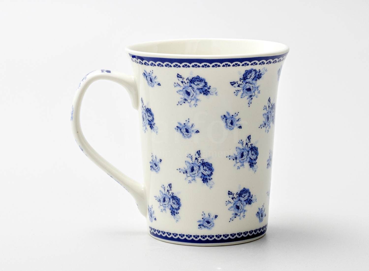Кружка «Синие розы» Форма: Royal Classics. Керамика. 350 мл.