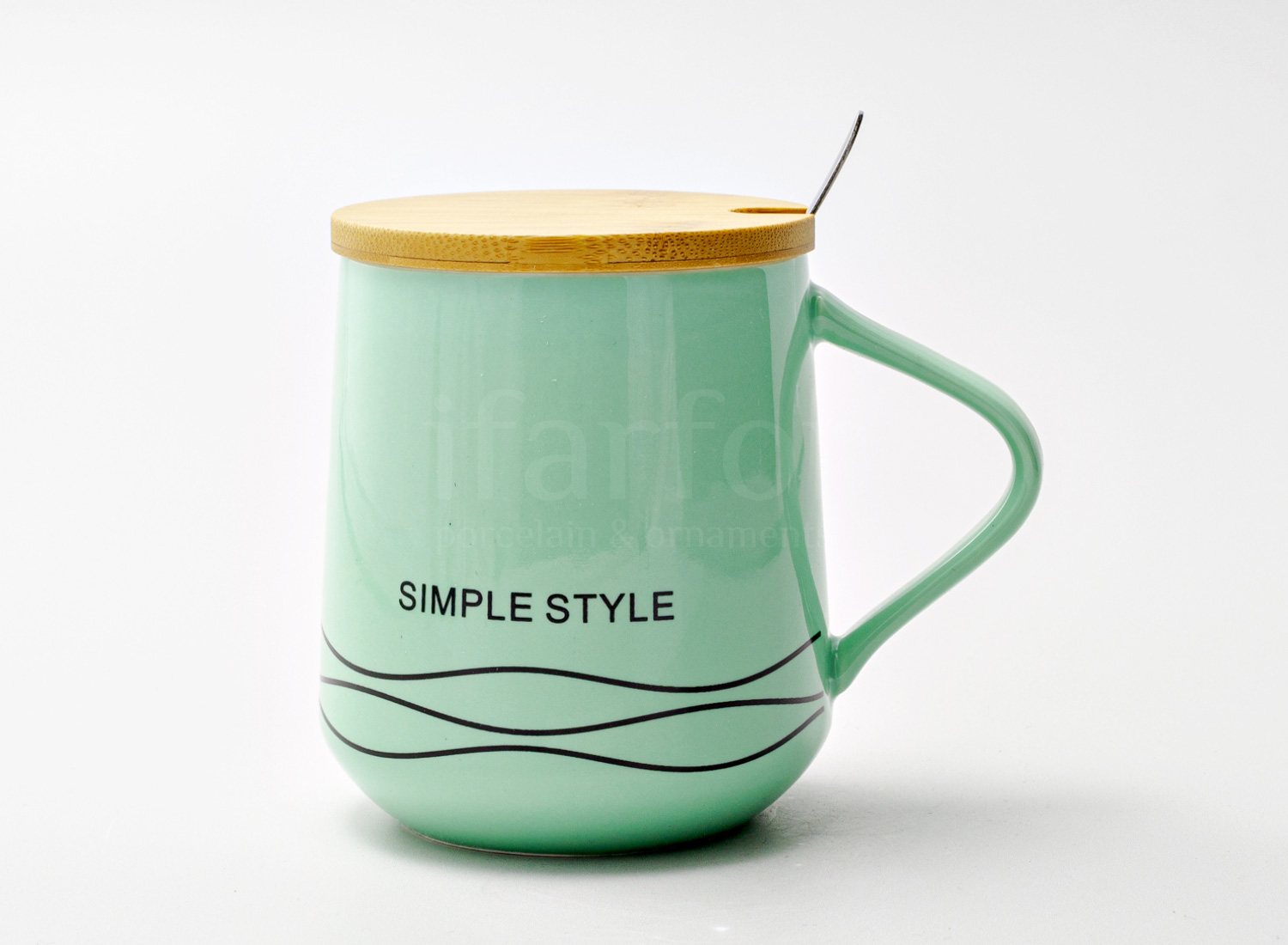 Кружка с крышкой и ложкой «SIMPLE STYLE» Форма: Royal Classics. Керамика. 400 мл.