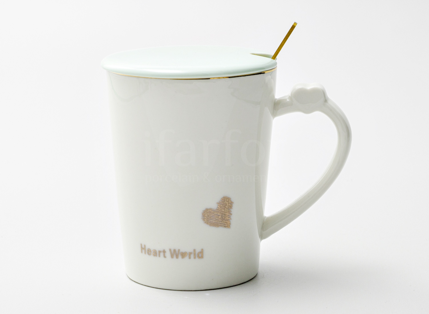 Кружка с крышкой и ложкой «Heard world» Форма: Royal Classics. Керамика. 430 мл.