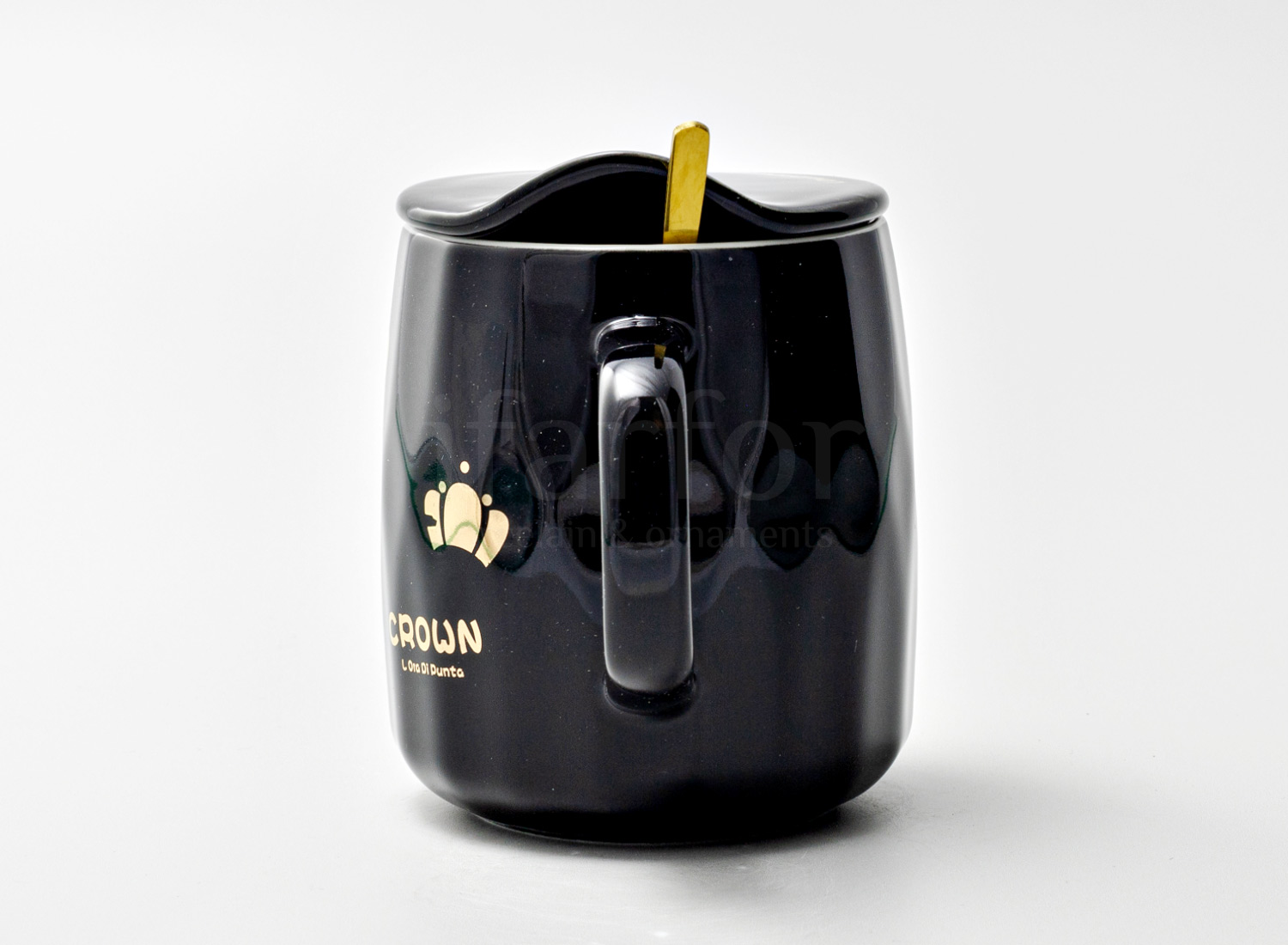 Кружка с крышкой и ложкой «Корона» Форма: Royal Classics. Керамика. 440 мл.