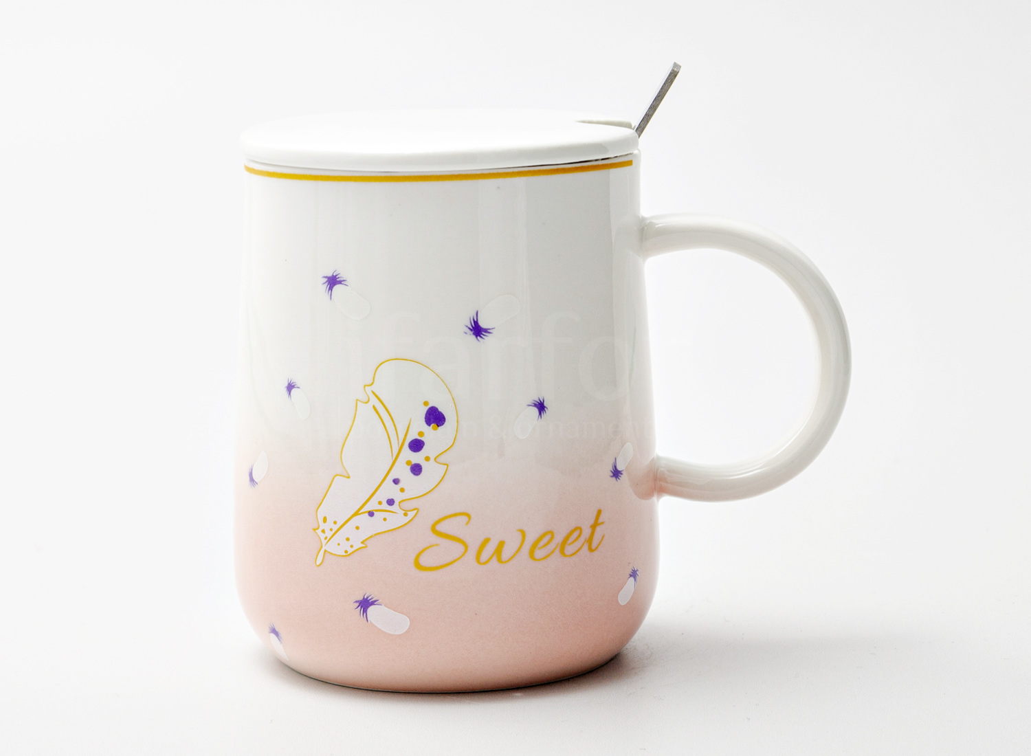 Кружка с крышкой и ложкой «Sweet 2» Форма: Royal Classics. Керамика. 450 мл.
