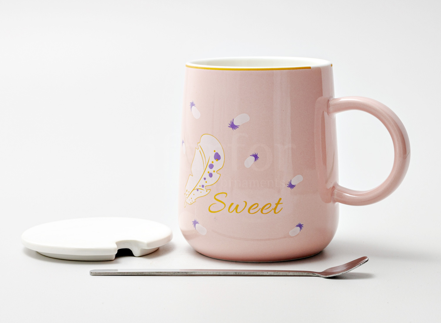 Кружка с крышкой и ложкой «Sweet» Форма: Royal Classics. Керамика. 530 мл.