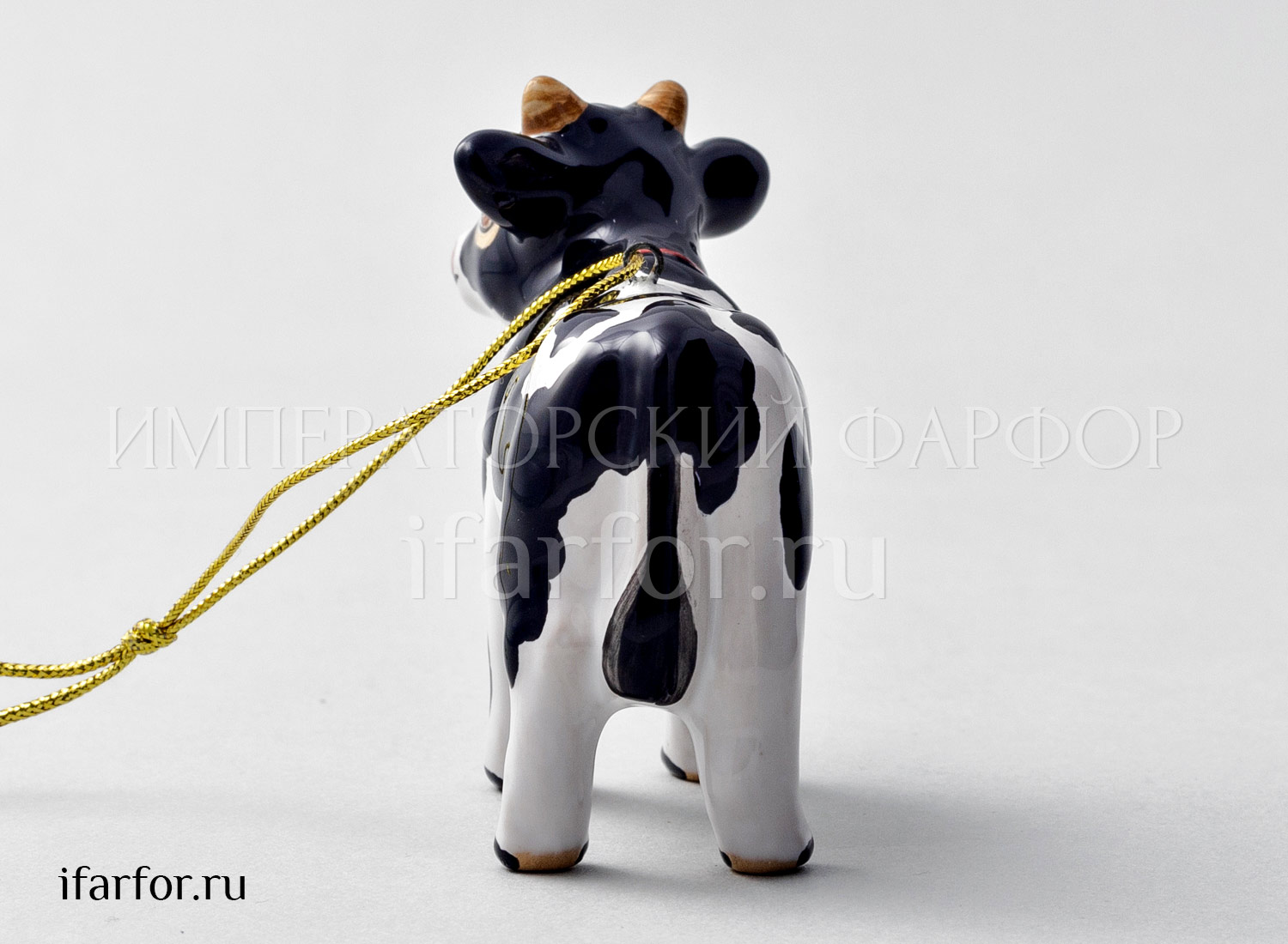 Елочная игрушка «Бычок» Форма: Бычок. Майолика. 74 x 64 мм.