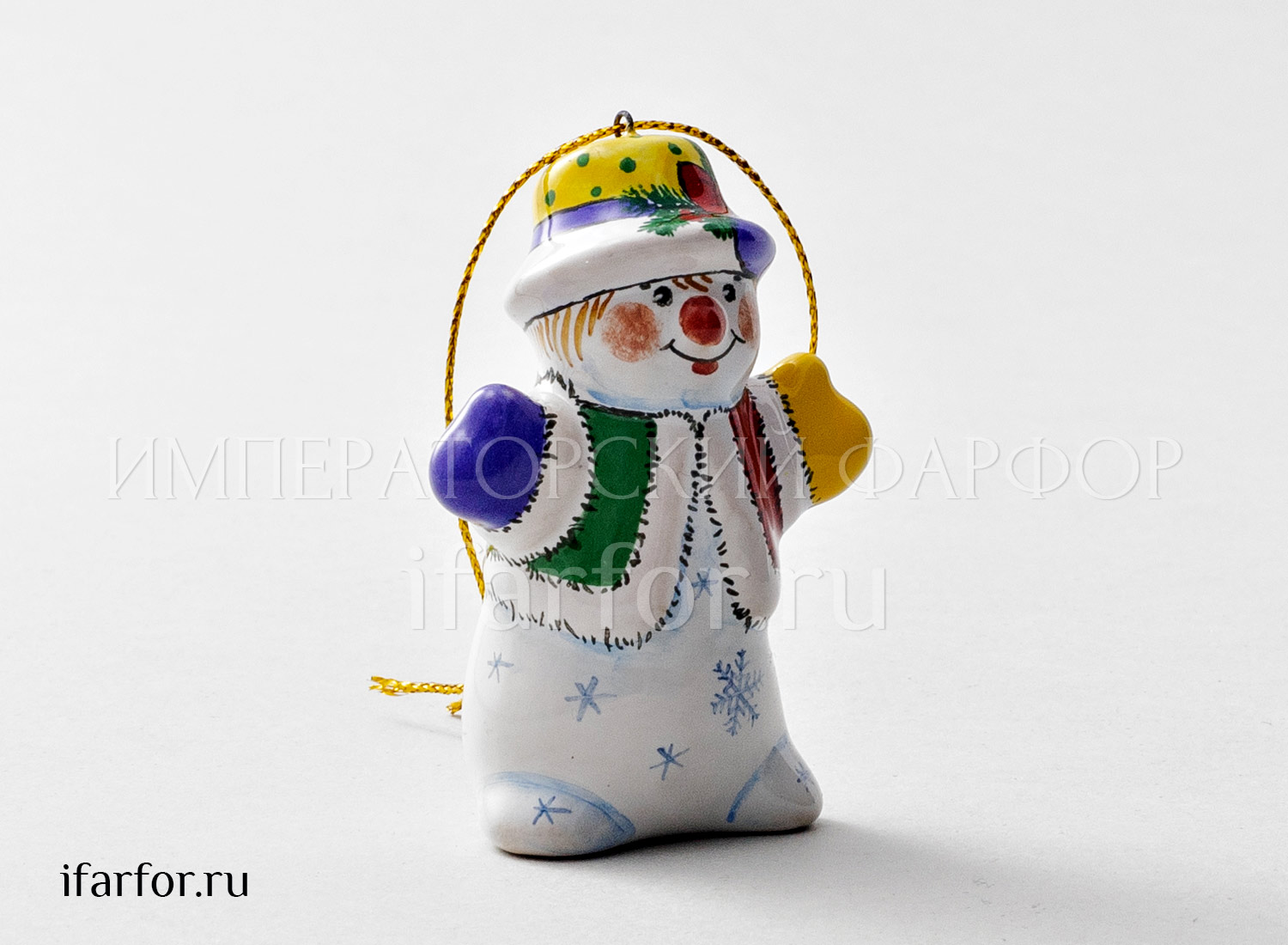 Елочная игрушка «Снеговик в шляпе» Форма: Снеговик в шляпе. Майолика. 40 x 50 x 76 мм.