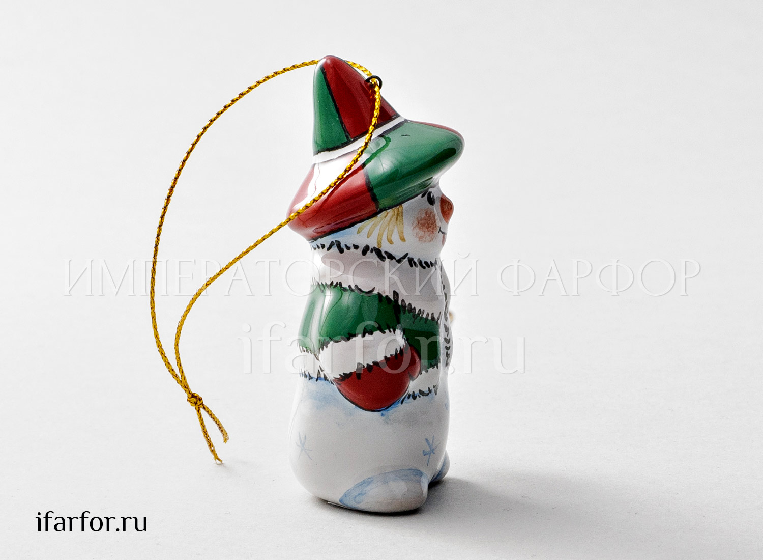 Елочная игрушка «Снеговик с фонариком» Форма: Снеговик с фонариком. Майолика. 35 x 53 x 82 мм.