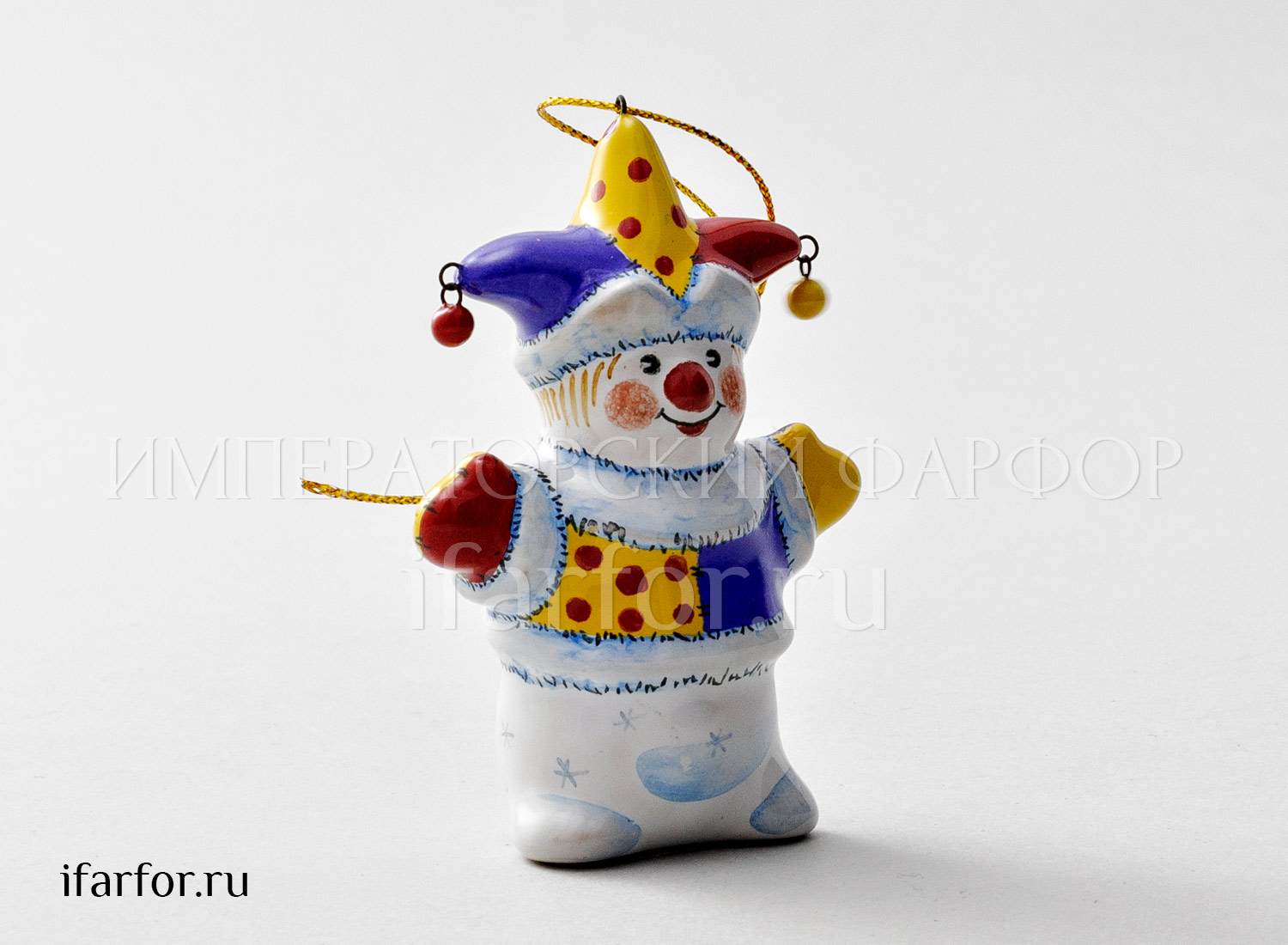Елочная игрушка «Снеговик-скоморох» Форма: Снеговик-скоморох. Майолика. 35 x 60 x 86 мм.