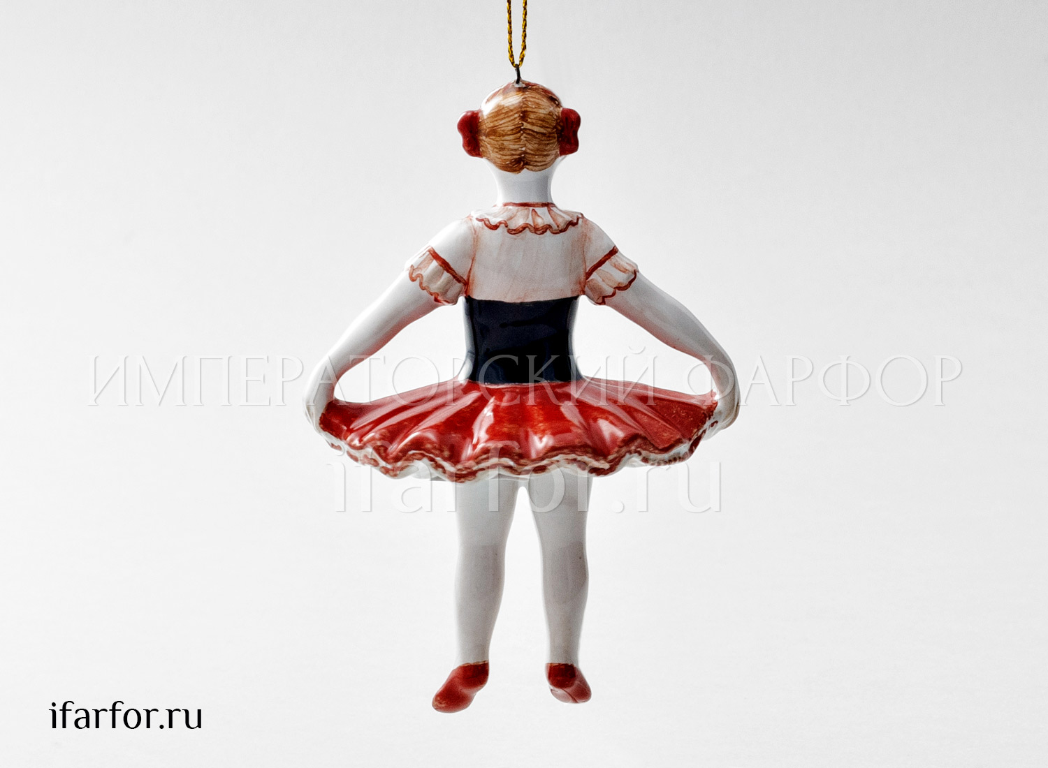 Елочная игрушка «Юная балерина» Форма: Юная балерина. Майолика. 65 x 80 x 115 мм.