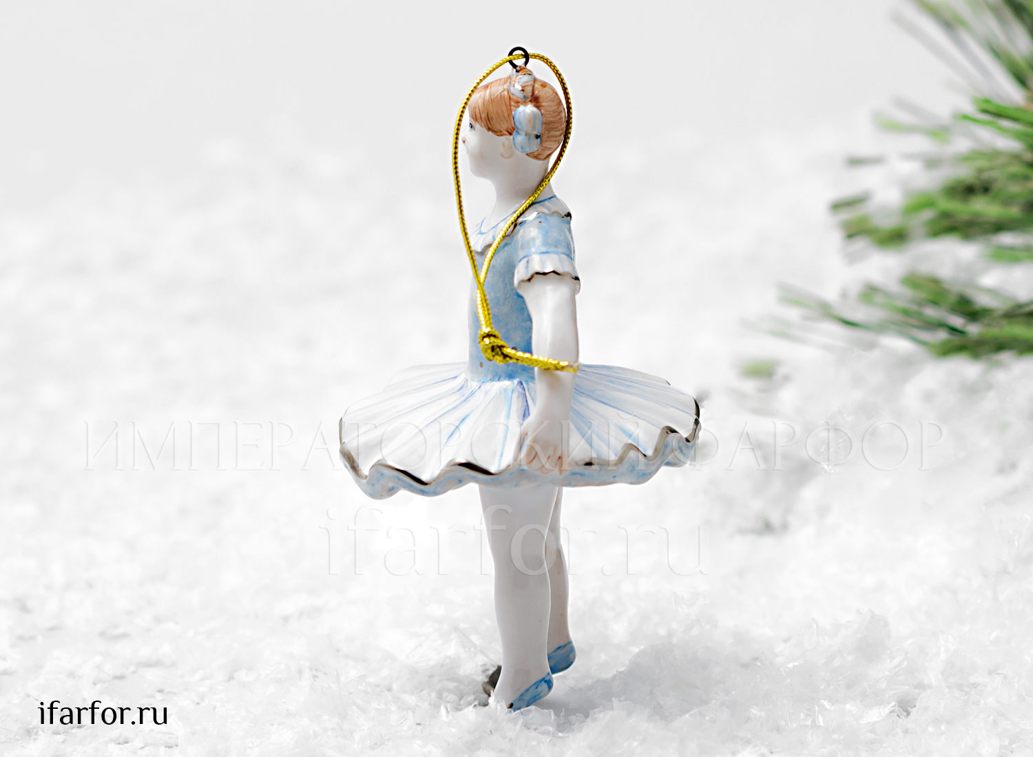 Елочная игрушка «Юная балерина» Форма: Юная балерина. Майолика. 65 x 80 x 115 мм.