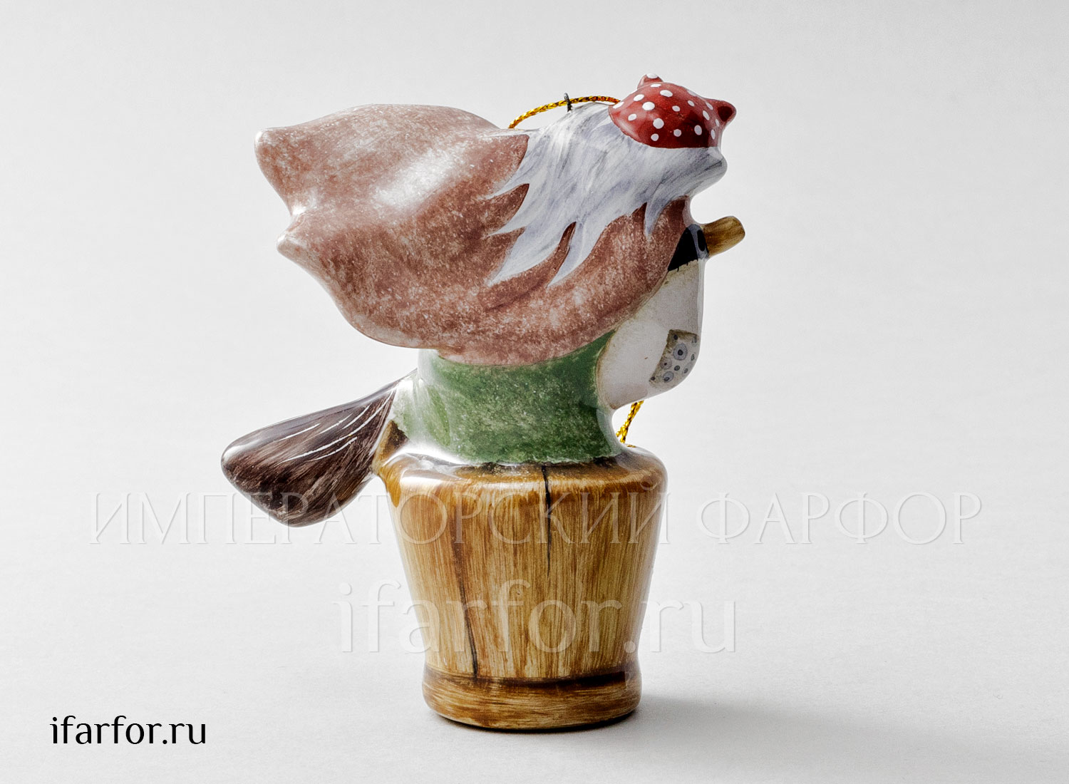 Елочная игрушка «Баба-Яга» Форма: Баба-Яга. Майолика. 85 x 100 мм.
