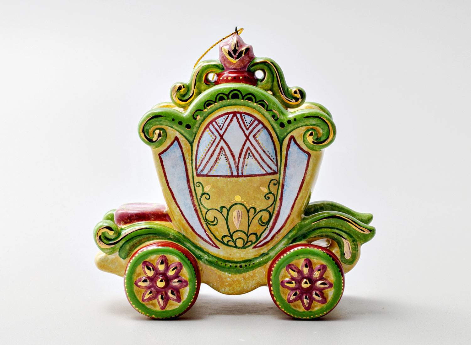 Елочная игрушка «Карета» Форма: Карета. Майолика. 130 x 130 мм.