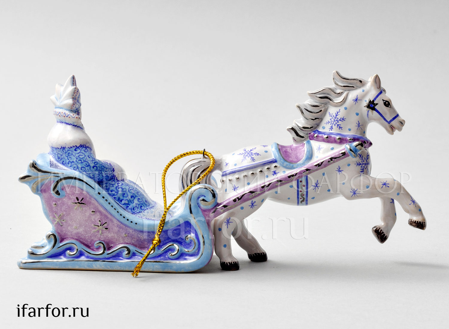 Елочная игрушка «Снежная королева» Форма: Снежная королева. Майолика. 200 x 90 мм.