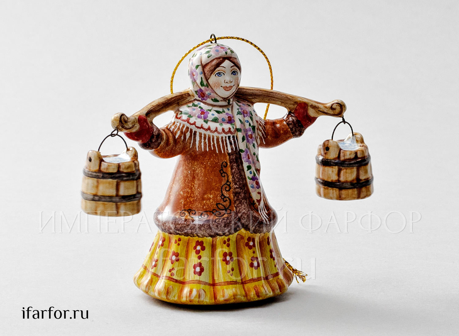 Елочная игрушка «Баба с ведрами» Форма: Баба с ведрами. Майолика. 90 x 90 мм.