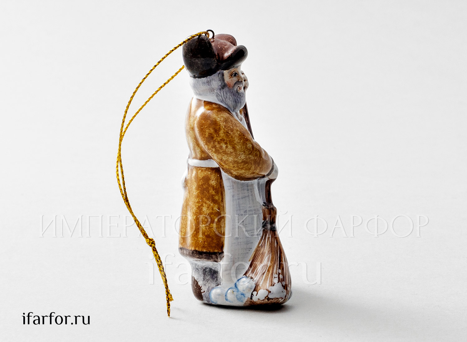 Елочная игрушка «Дворник» Форма: Дворник. Майолика. 55 x 90 мм.