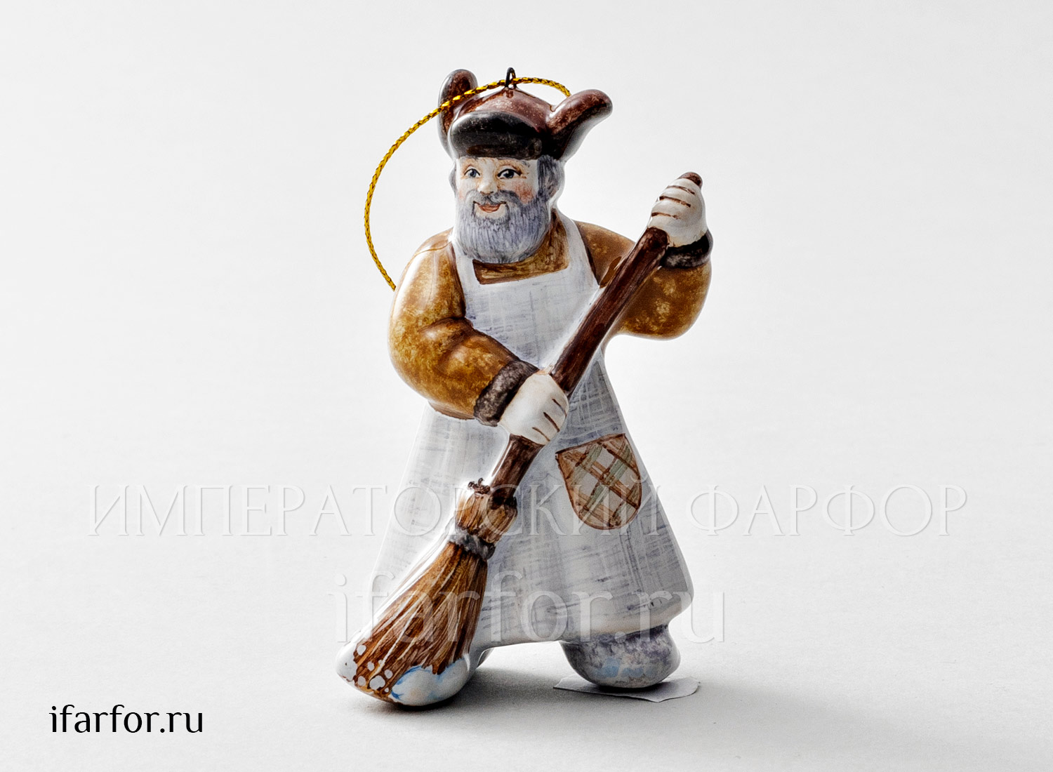 Елочная игрушка «Дворник» Форма: Дворник. Майолика. 55 x 90 мм.