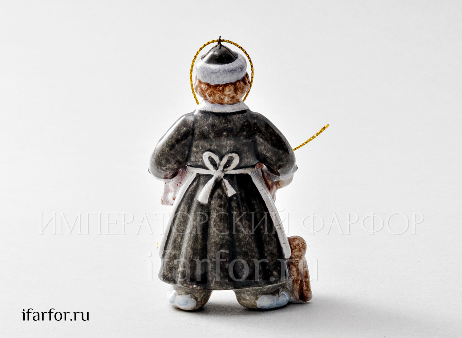 Елочная игрушка «Пирожник» Форма: Пирожник. Майолика. 63 x 96 мм.