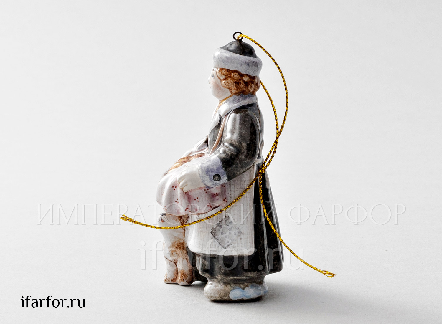 Елочная игрушка «Пирожник» Форма: Пирожник. Майолика. 63 x 96 мм.