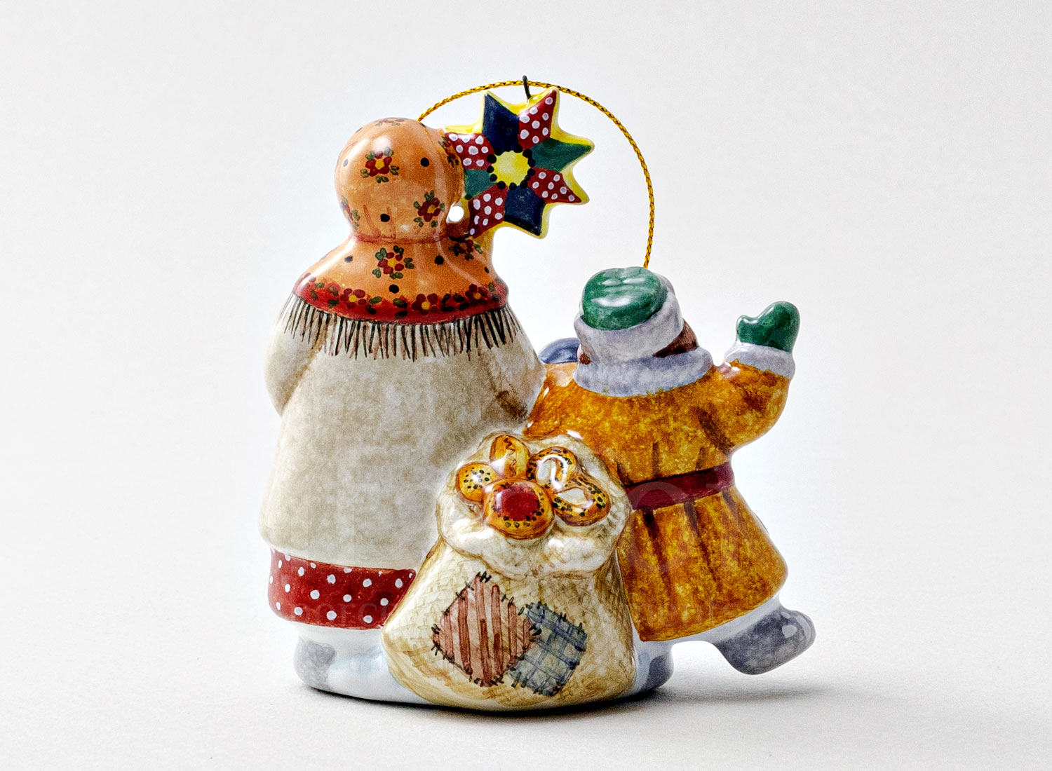 Елочная игрушка «Колядки» Форма: Колядки. Майолика. 75 x 85 мм.