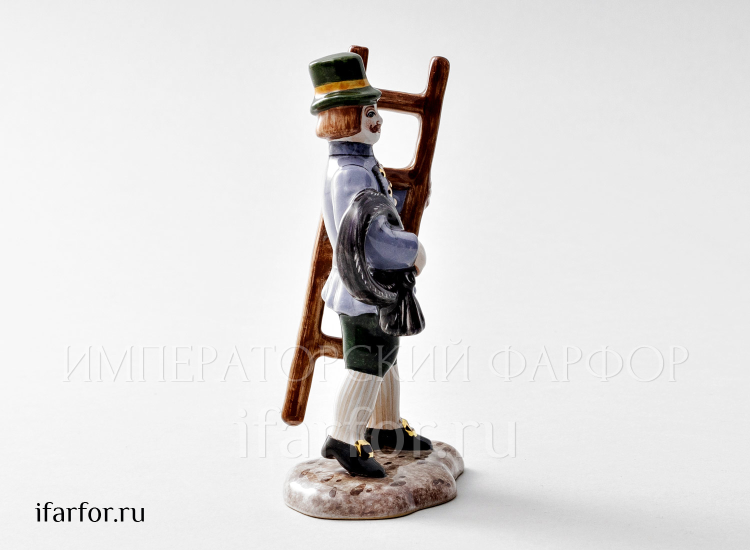 Скульптура «Трубочист» Форма: Трубочист. Майолика. 70 x 120 мм.