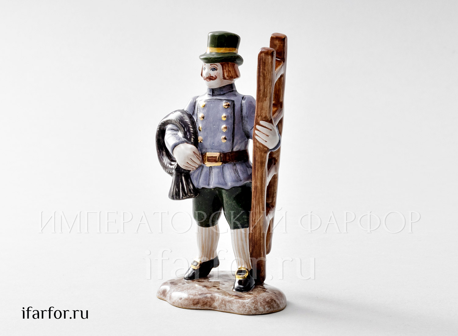 Скульптура «Трубочист» Форма: Трубочист. Майолика. 70 x 120 мм.