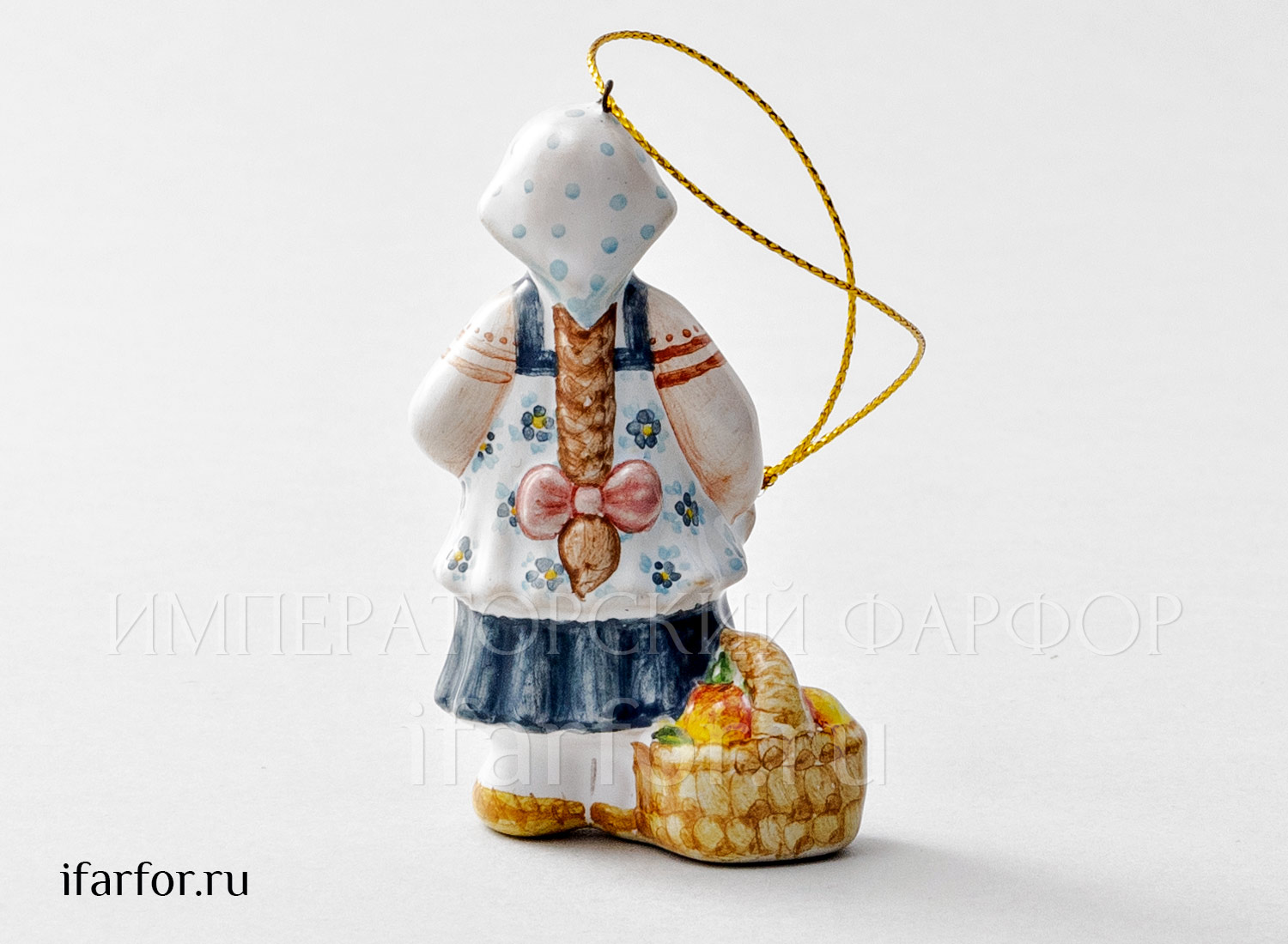 Елочная игрушка «Девочка с яблоками» Форма: Девочка с яблоками. Майолика. 50 x 80 мм.