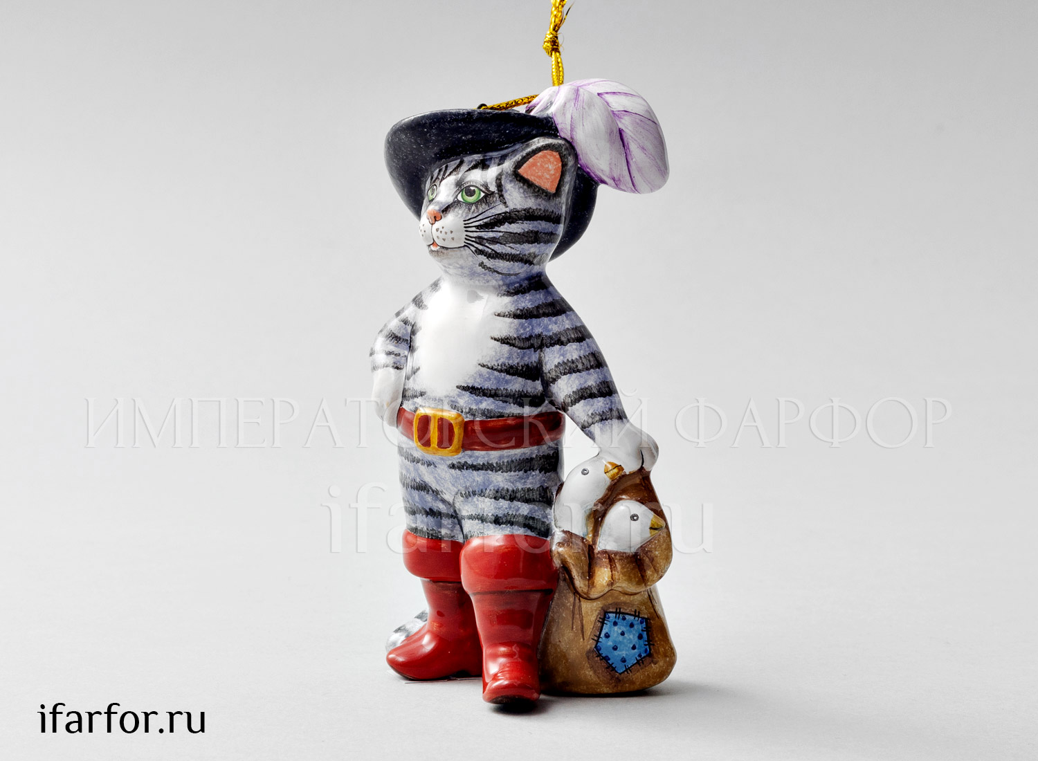 Елочная игрушка «Кот в сапогах» Форма: Кот в сапогах. Майолика. 70 x 120 мм.