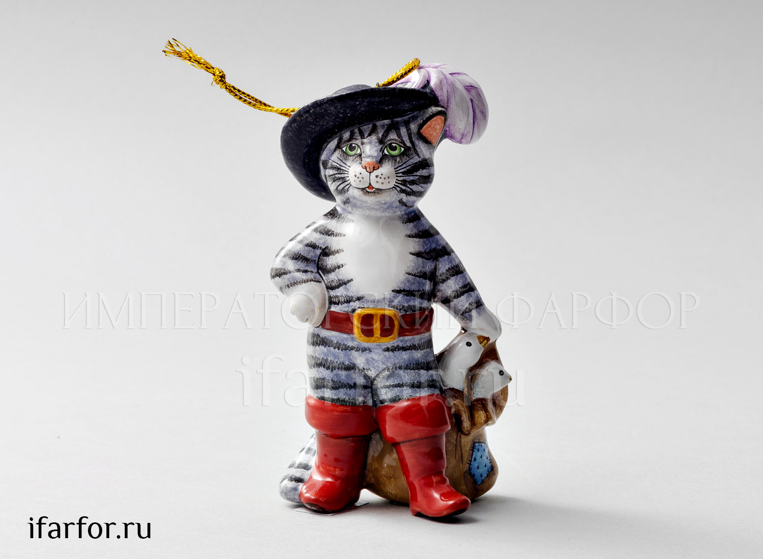 Елочная игрушка «Кот в сапогах» Форма: Кот в сапогах. Майолика. 70 x 120 мм.
