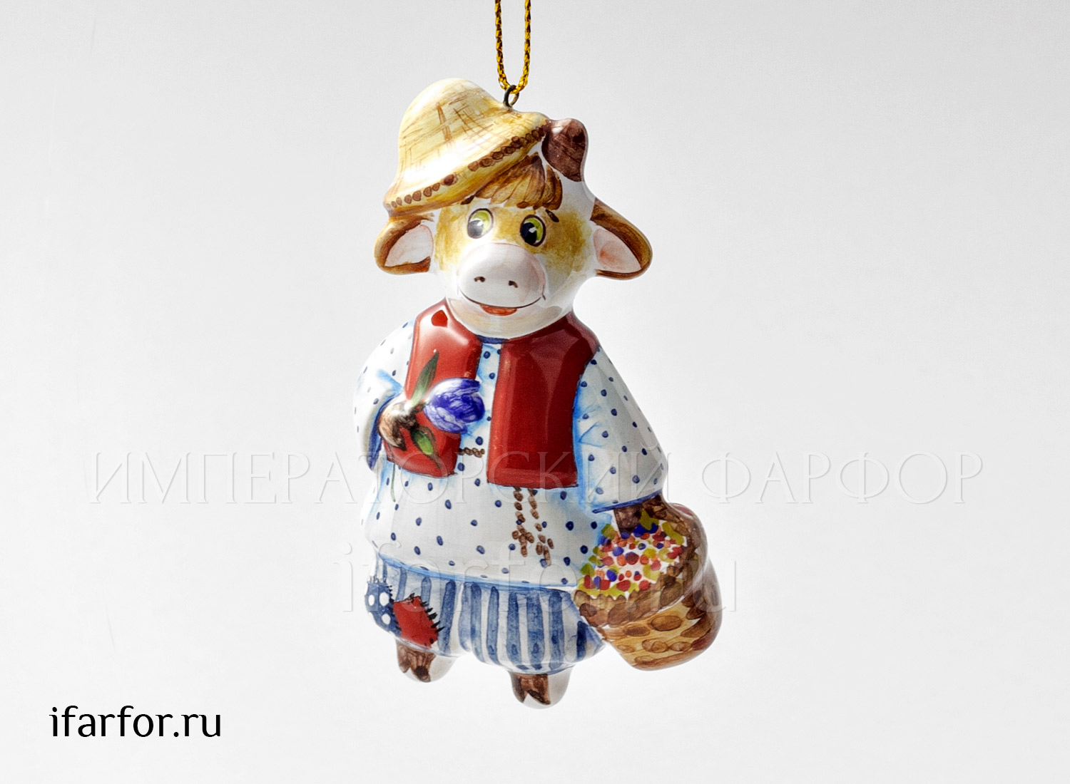 Елочная игрушка «Бычок с корзинкой» Форма: Бычок с корзинкой. Майолика. 48 x 75 мм.
