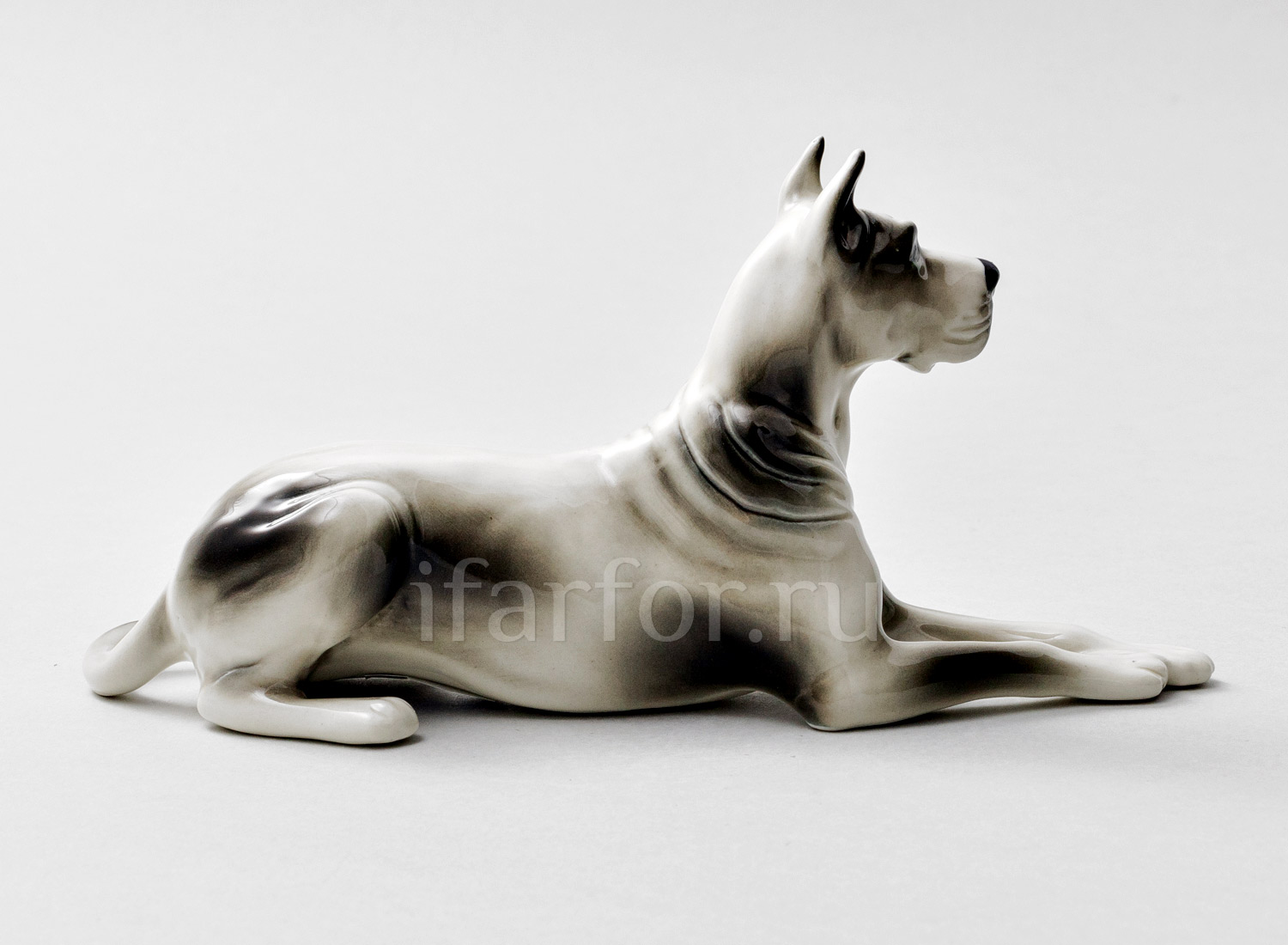 Скульптура «Дог белый» Форма: Дог белый. Мягкий фарфор. 200 x 93 мм.