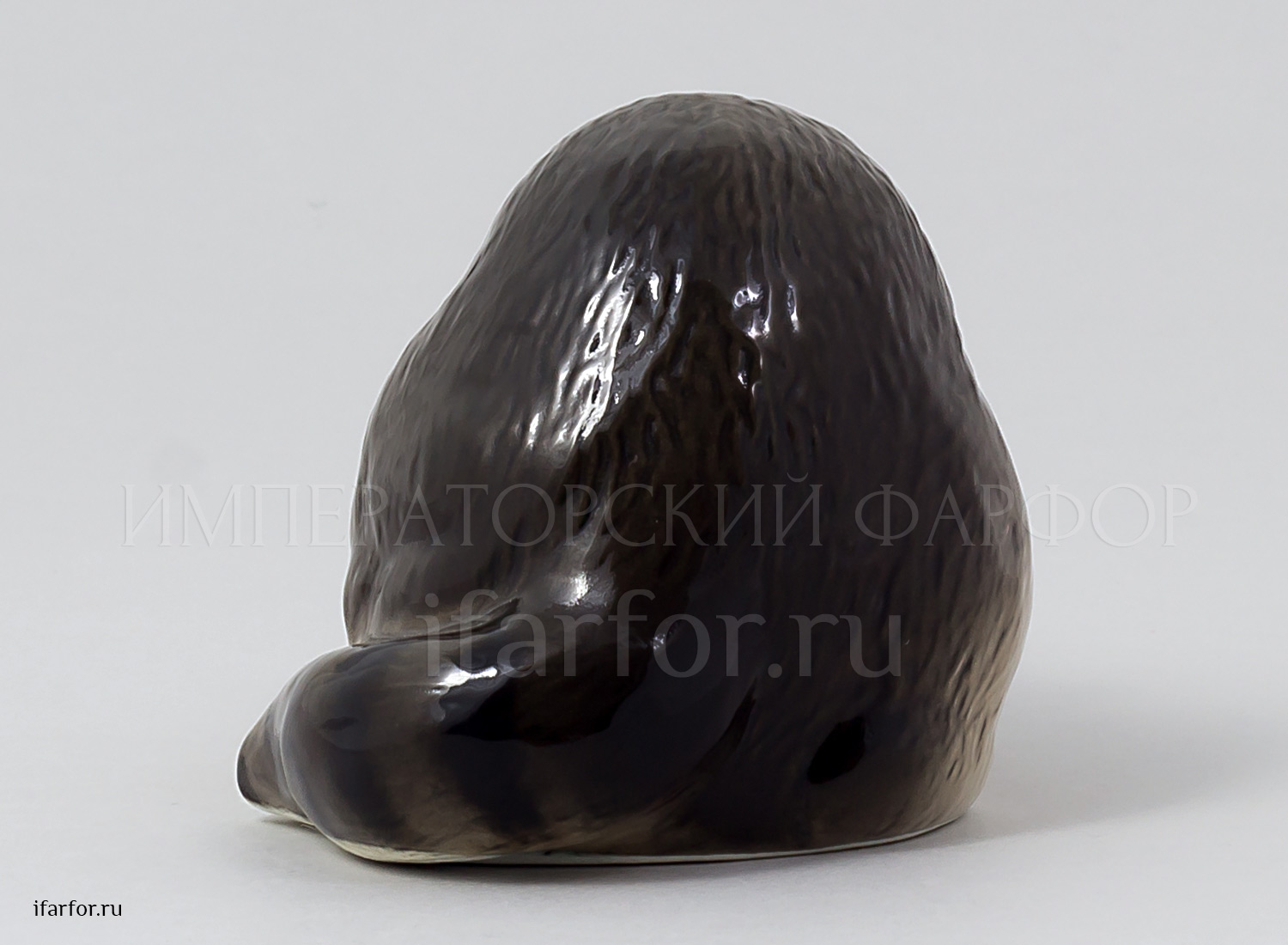Скульптура «Енот» Форма: Енот. Мягкий фарфор. 120 x 70 мм.