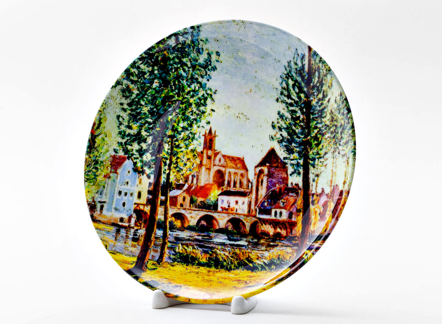 Декоративная тарелка «Moret sur Loing Bridge church and mill Sun» Фарфор. 200 мм.