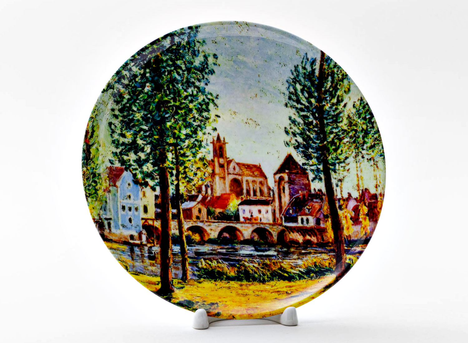 Декоративная тарелка «Moret sur Loing Bridge church and mill Sun» Фарфор. 200 мм.