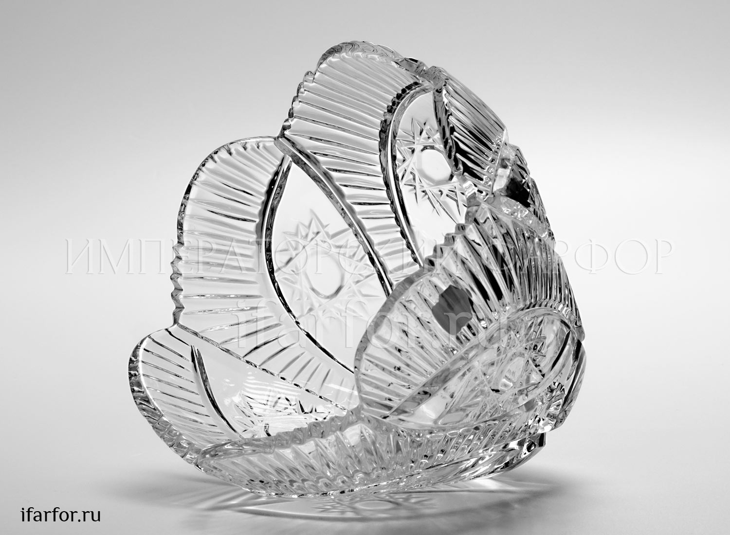 Ваза для стола «Комета» Форма: Большая. Хрусталь. 184 x 134 мм.