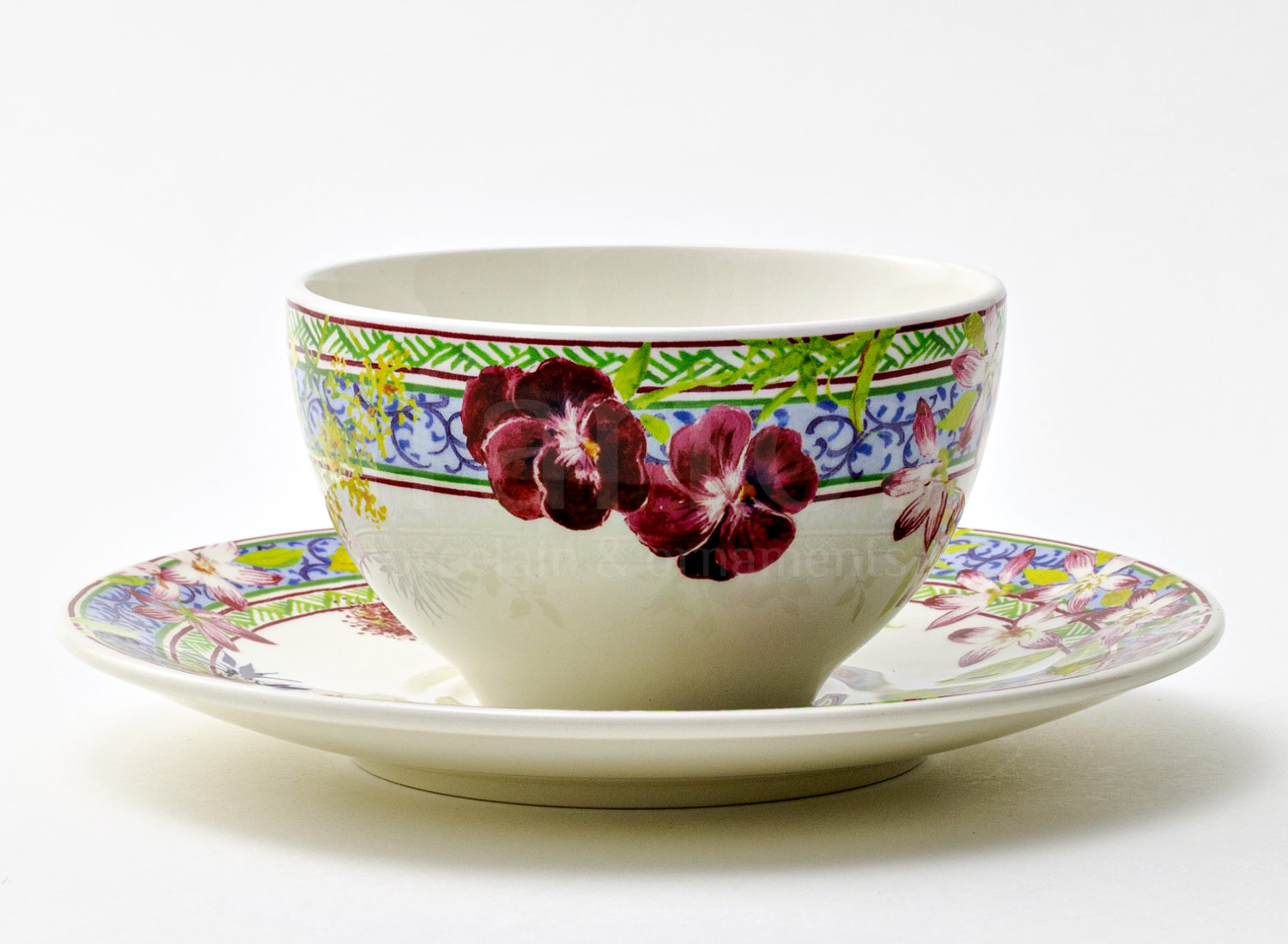 Чашка с блюдцем чайная «MILLEFLEURS» 1/2 Форма: GIEN Шампань. Фаянс. 260 мл.