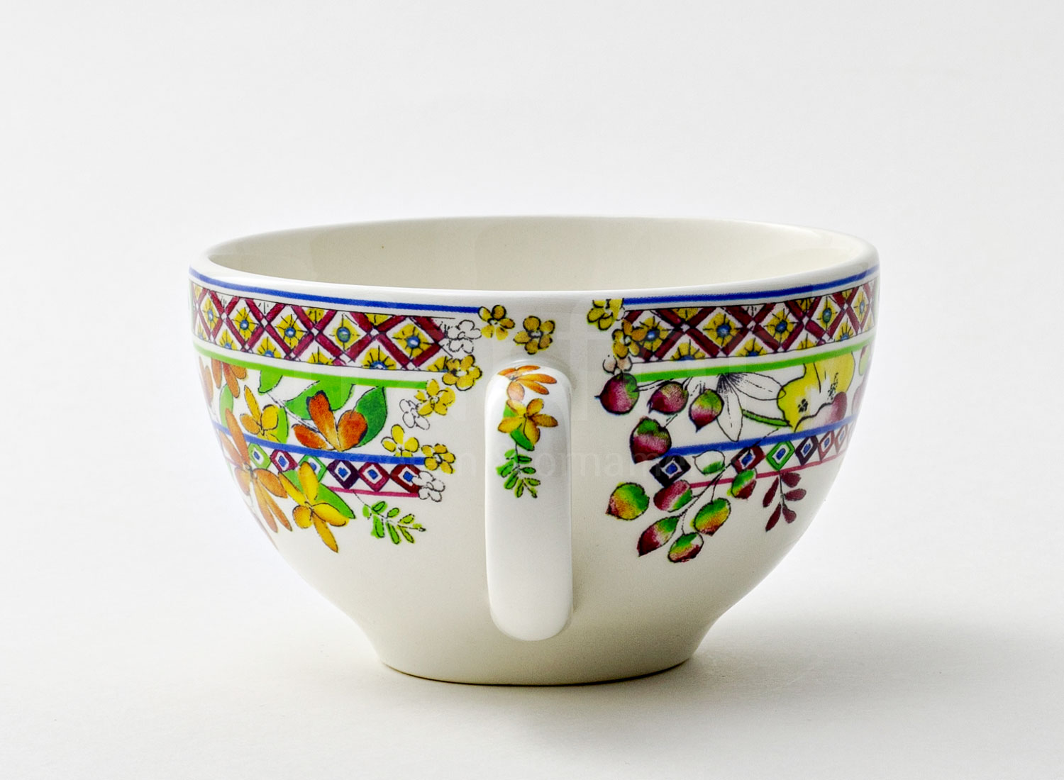Чашка для завтрака «BAGATELLE» Форма: GIEN Шампань. Фаянс. 450 мл.